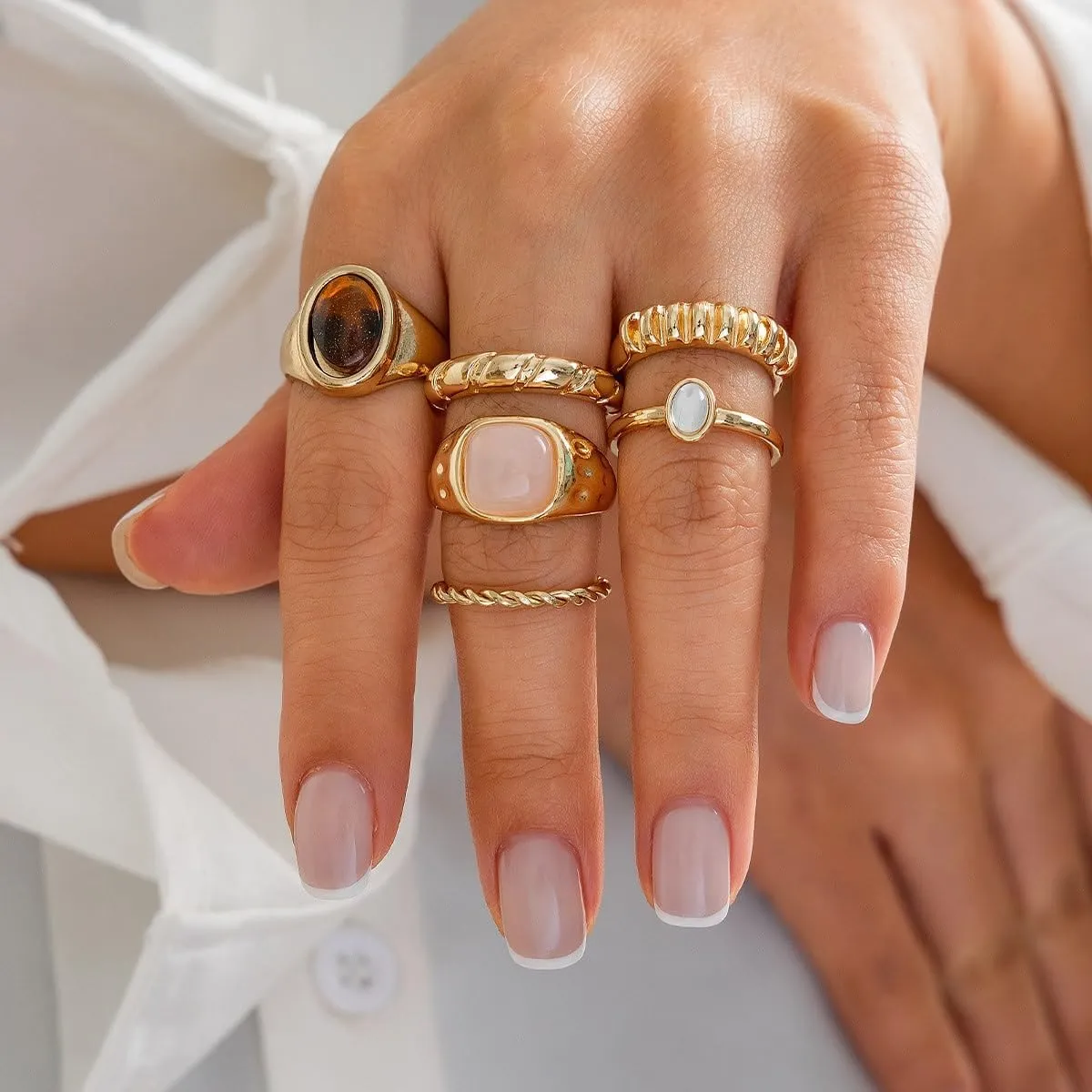 CSIYANJRY99 Chunky Gold Rings Set for Women Crystal Rhinestone Chunky Tacking Knuckle Rings Statement Stacking Womens Ring Pack