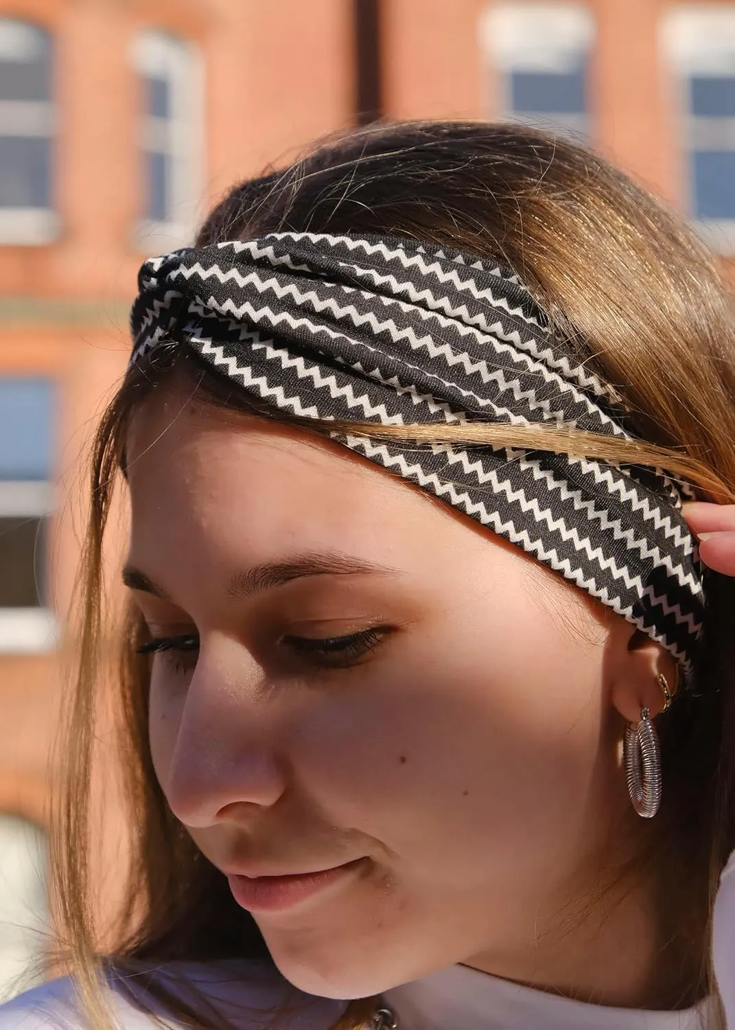DRESHOW 8 Pack Headbands for Women Yoga Knotted Headbands Elastic Criss Cross Hair Accessories Sports Head Wrap Non Slip