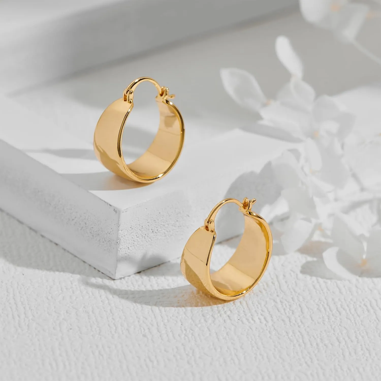Gold Huggie Hoop Earrings for Women Everyday Fashion Jewelry