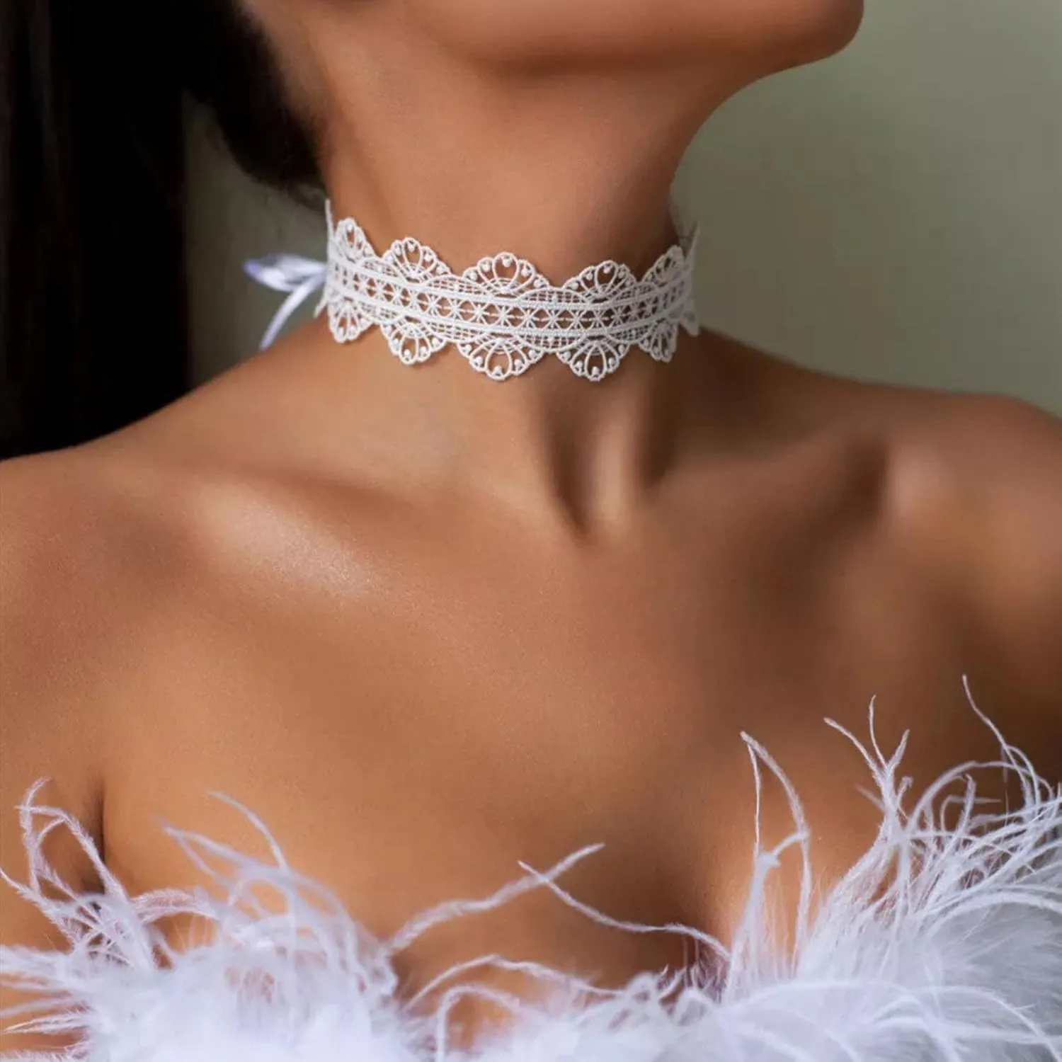 Vintage Black Lace Choker Necklace Hollow Lace Collar Necklace Velvet Suede Necklace Gothic Tattoo Choker Necklaces Long Ribbon Satin Necklaces Jewelry for Women