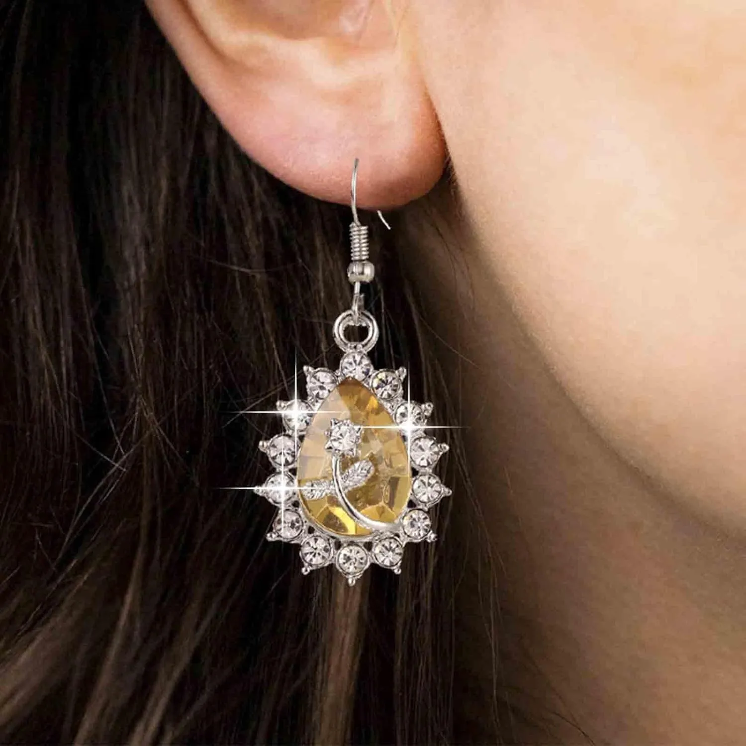 Vintage Crystal Dangle Earrings Waterdrop Rhinestone Earrings Chandeliers Drop Earrings Wedding Cz Teardrop Earrings Jewelry for Women and Girls