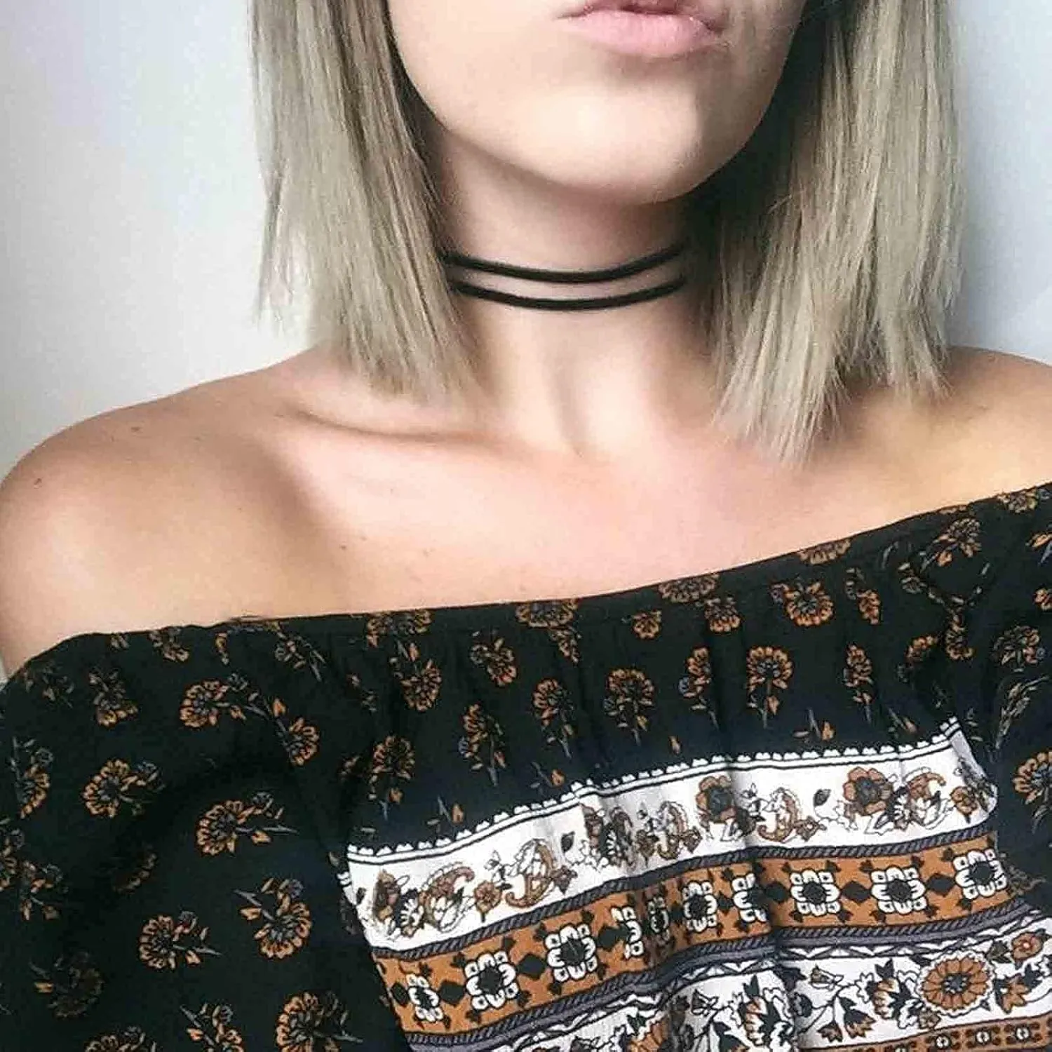 Yheakne Boho Layered Leather Necklace Short Suede Choker Necklace Velvet Necklaces Punk Jewelry for Women and Teen Girls